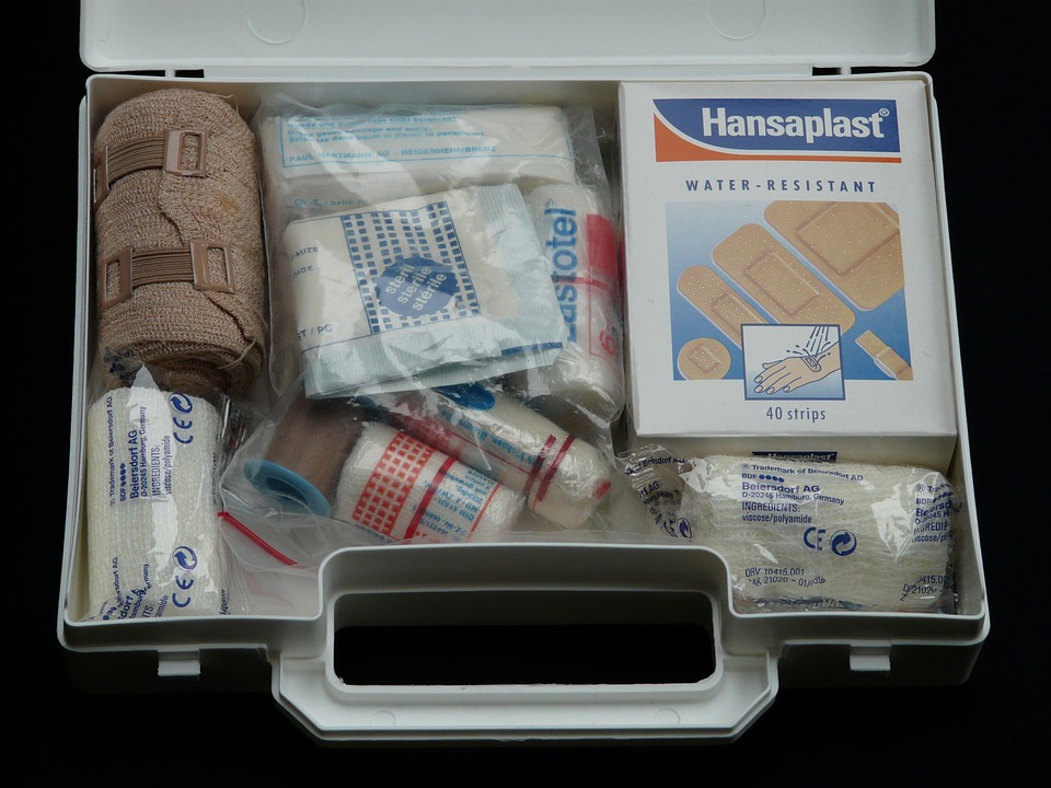 first-aid-kit-62643_960_720