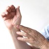 親指の付け根が痛い原因とは？手や足で変わる疾患について