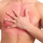 胸骨の痛みの原因は？痛む場所によって変わる対処方法