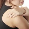 右肩が痛い３つの原因は？考えられる病気や対処方法について