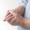 指の関節が痛いのは病気？原因や対処法を紹介！