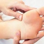 足の裏の皮がむける５つの原因とは？病気や予防方法について