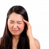 コンタクトレンズが原因の頭痛に着いて！対処方法や予防法を紹介！つけっぱなしは危険？