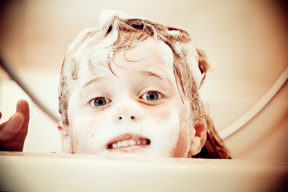 child-645451_960_720顔を洗う